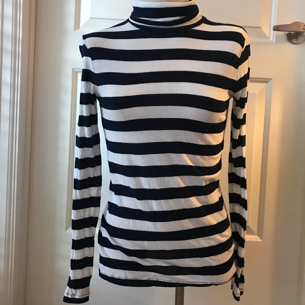 Long sleeve turtleneck